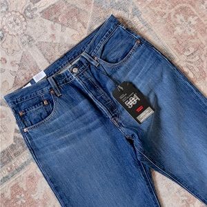 BNWT- Levi's 501 Straight Leg Dark-Wash Jeans